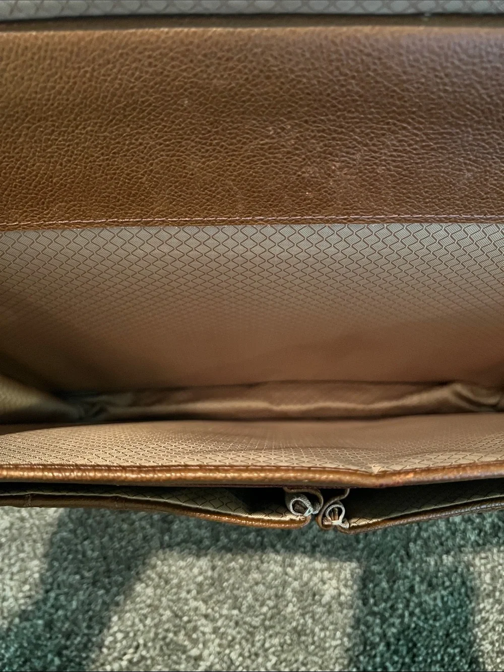 Men’s Leather Briefcase Messenger with Dual Front Pockets